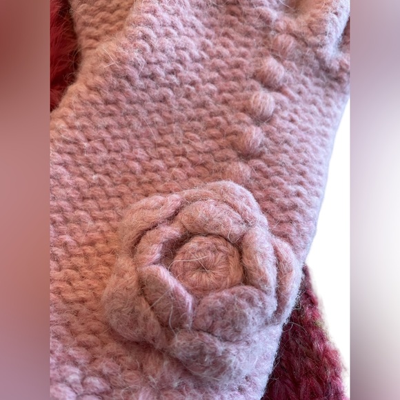 Candies Pink Rosette Head/Neck scarf with Berkshire Fashion Knit Rosette Gloves - Picture 3 of 8
